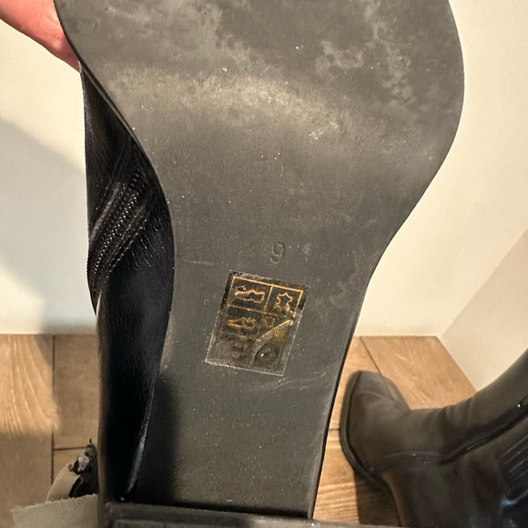 Jeffrey Campbell Women's  Black Geist Square Toe Boot Size 9 - Picture 6 of 9